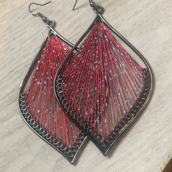 2 earring bundle - Picture 3 of 5